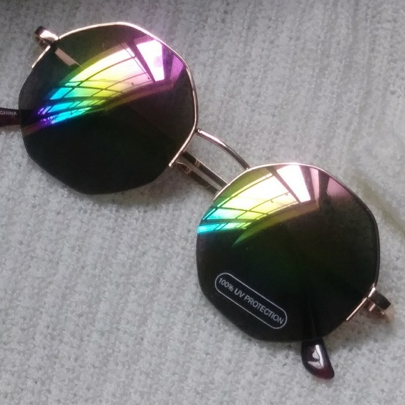 Sunglasses - Picture 1 of 2